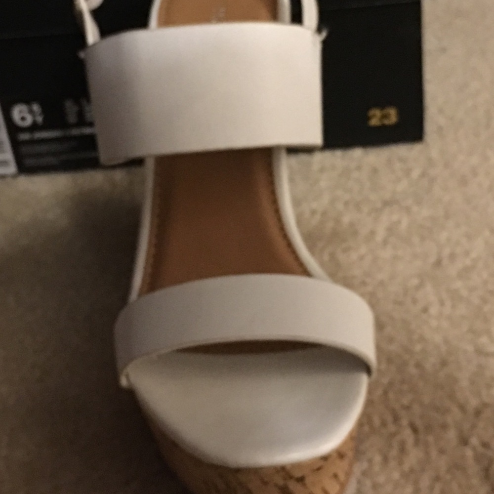 White wedge
